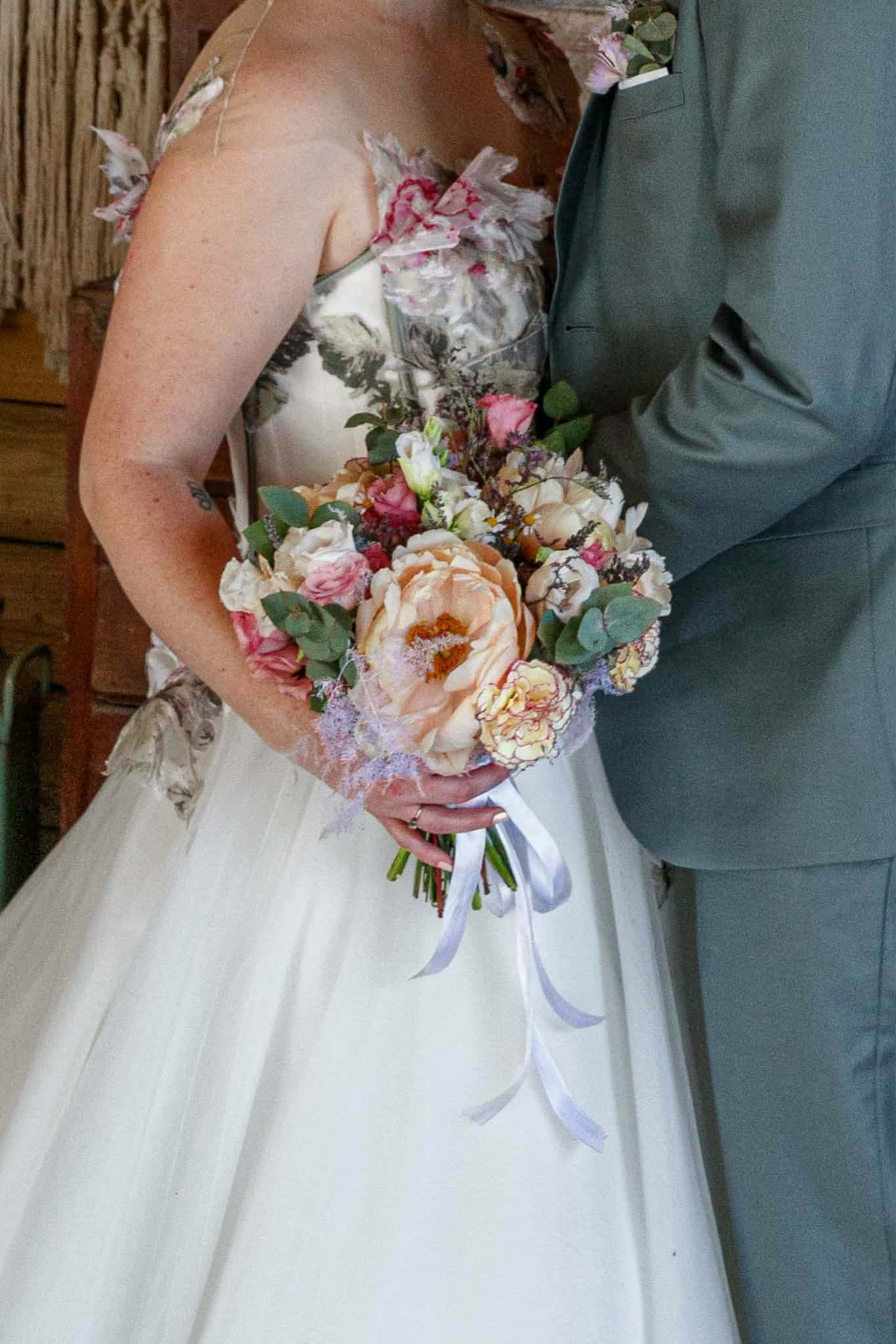 Bouquet de mariée pivoine pêche